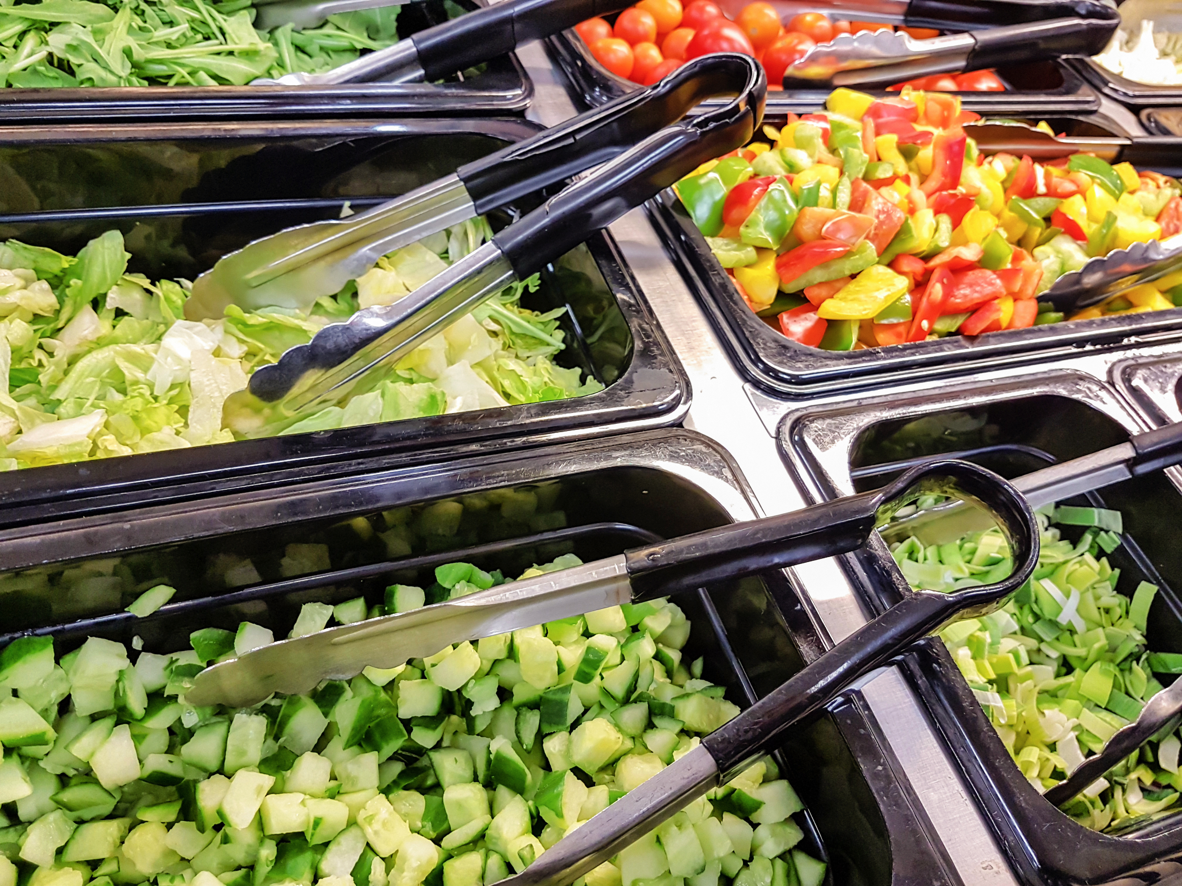 Buffet de salades fraîches - La Croix-Blanche